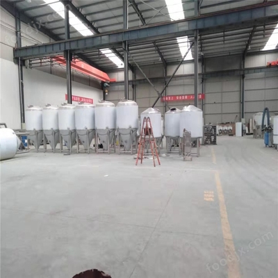 精釀啤酒設(shè)備多少錢(qián) 生啤釀造設(shè)備